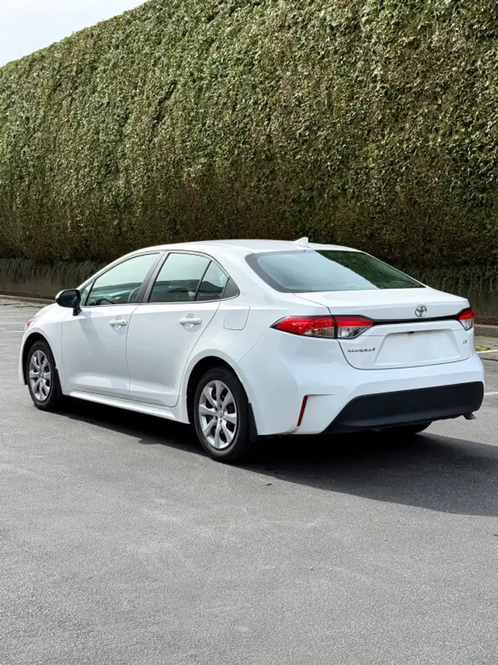 Toyota Corolla снимка Toyota Corolla