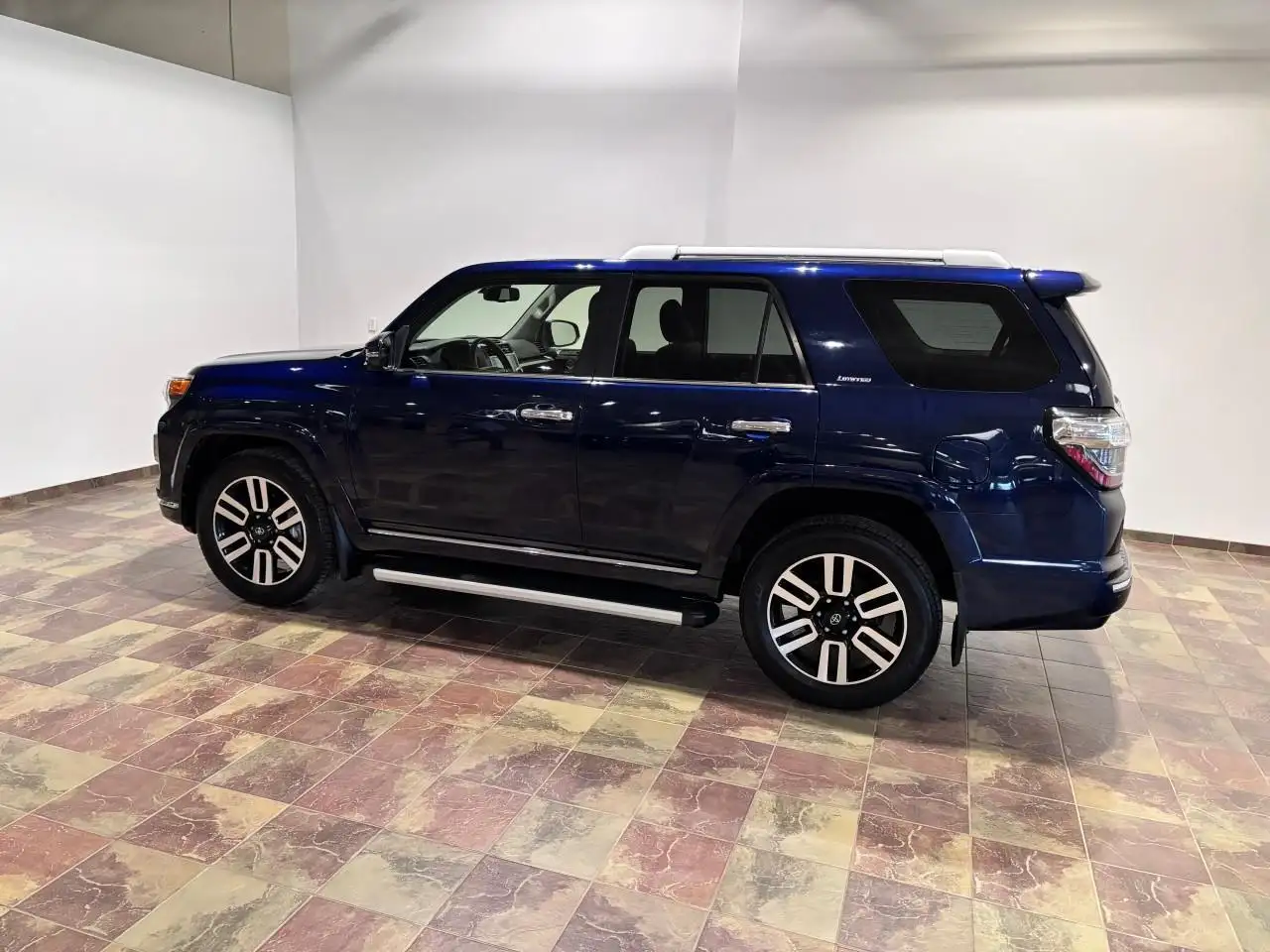 Toyota 4-Runner снимка Toyota 4-Runner