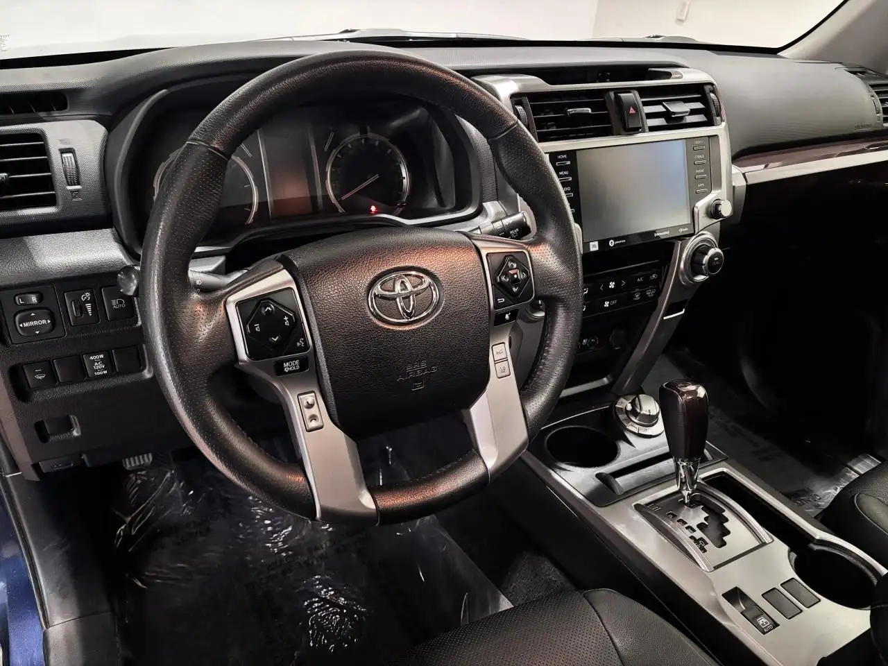 Toyota 4-Runner снимка Toyota 4-Runner