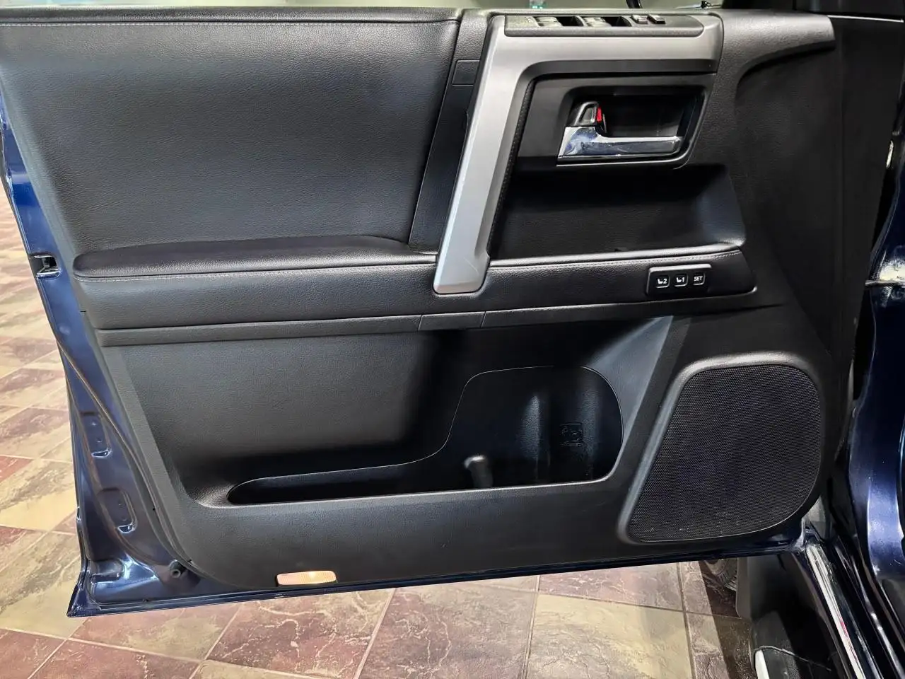 Toyota 4-Runner снимка Toyota 4-Runner