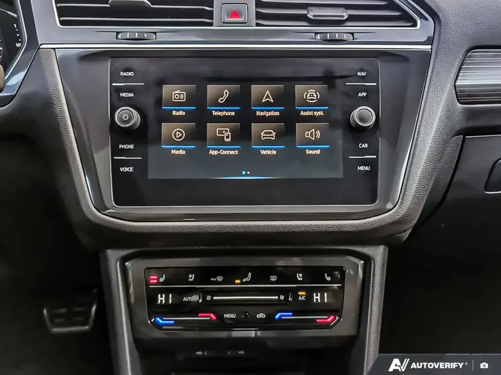 Volkswagen Tiguan снимка Volkswagen Tiguan