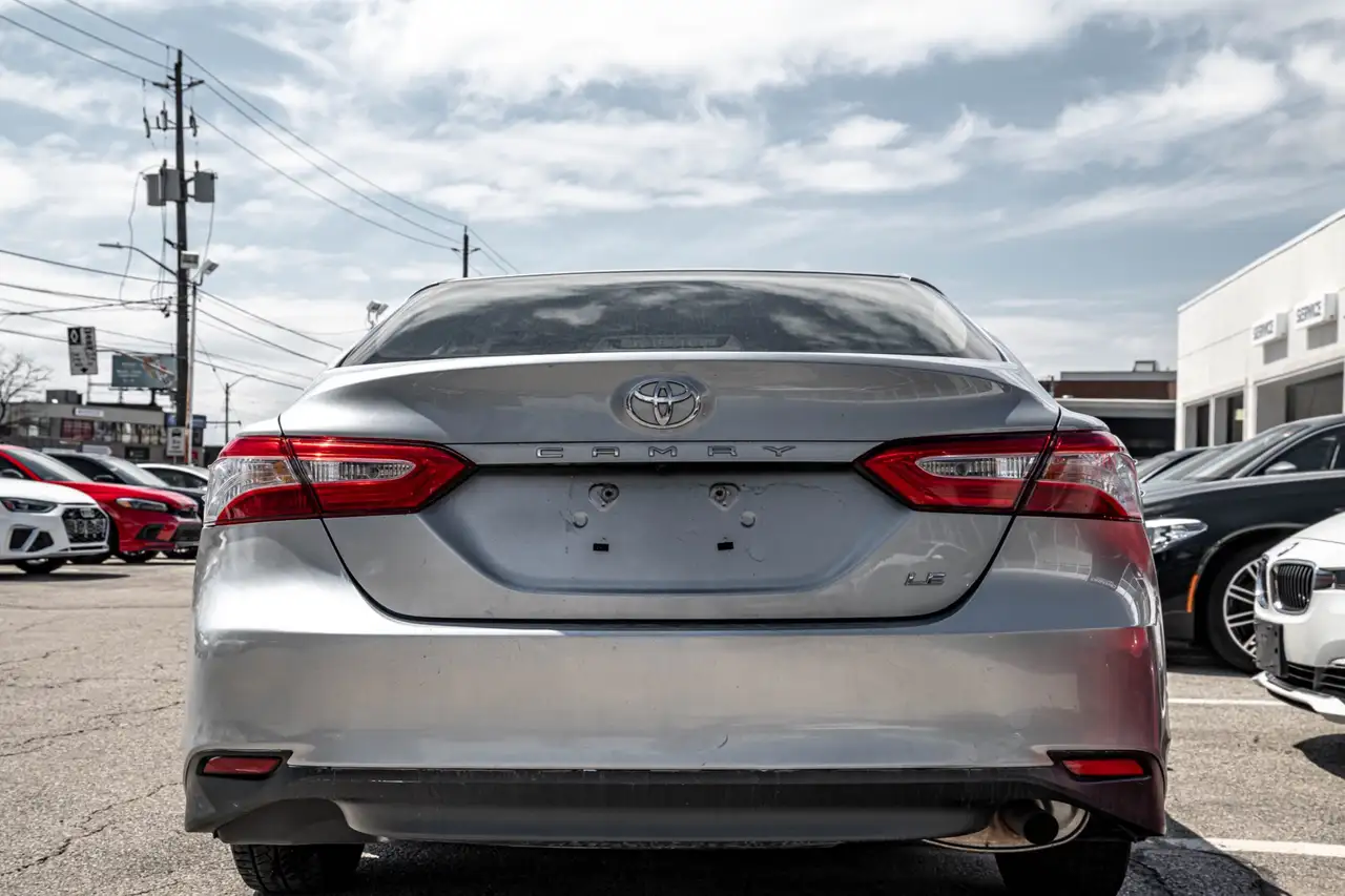 Toyota Camry снимка Toyota Camry