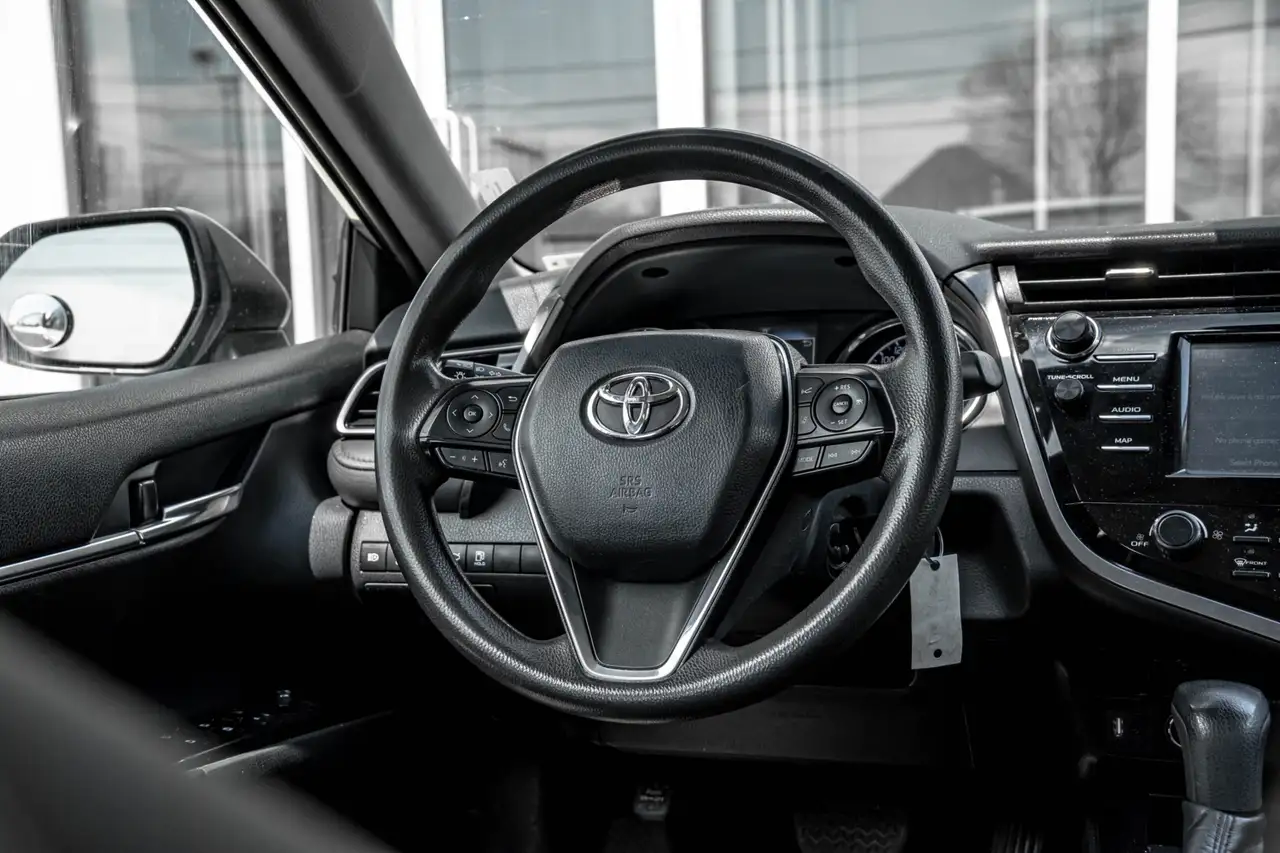 Toyota Camry снимка Toyota Camry