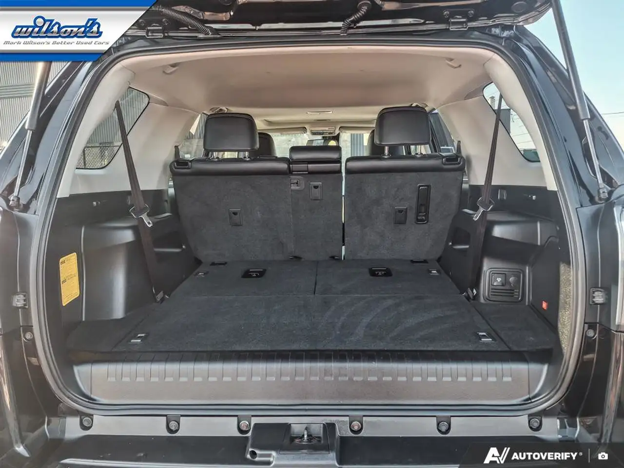Toyota 4-Runner снимка Toyota 4-Runner