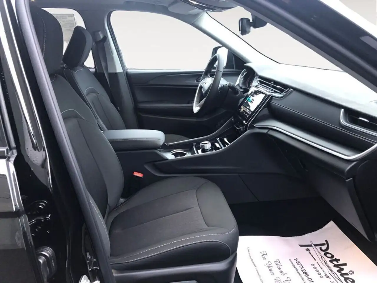 Jeep Grand Cherokee снимка Jeep Grand Cherokee