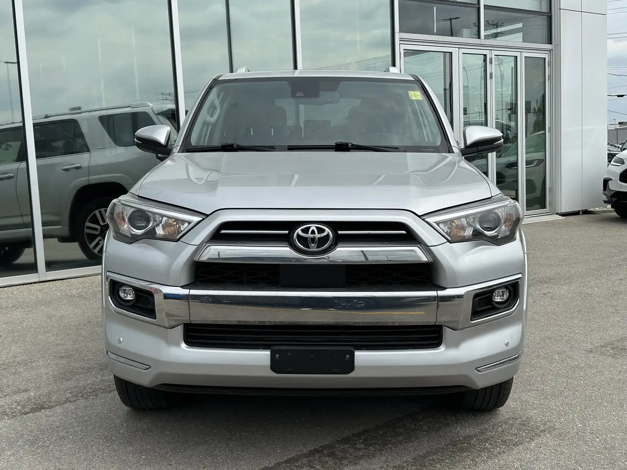 Toyota 4-Runner снимка Toyota 4-Runner
