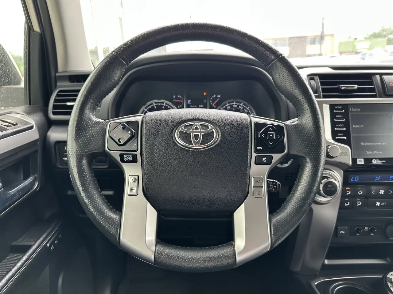 Toyota 4-Runner снимка Toyota 4-Runner