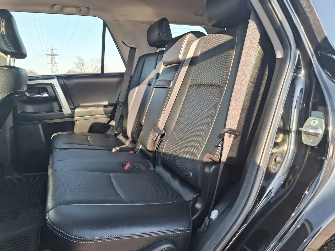 Toyota 4-Runner снимка Toyota 4-Runner