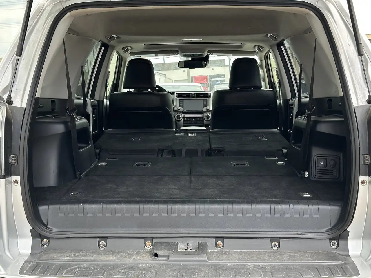 Toyota 4-Runner снимка Toyota 4-Runner