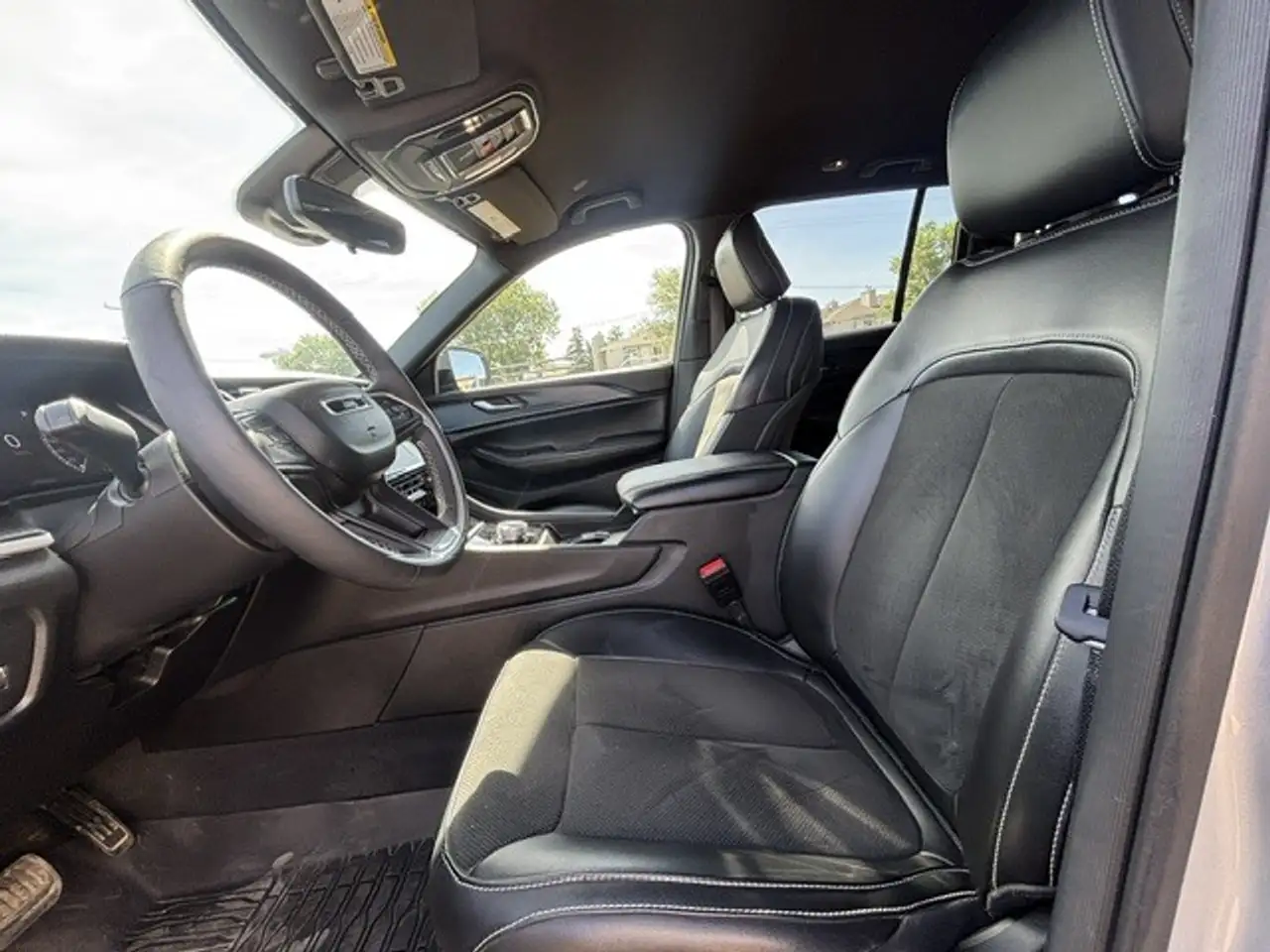 Jeep Grand Cherokee photo Jeep Grand Cherokee
