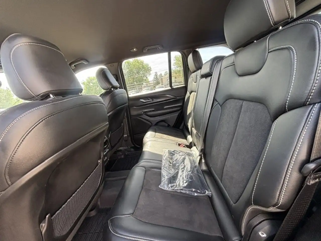 Jeep Grand Cherokee photo Jeep Grand Cherokee