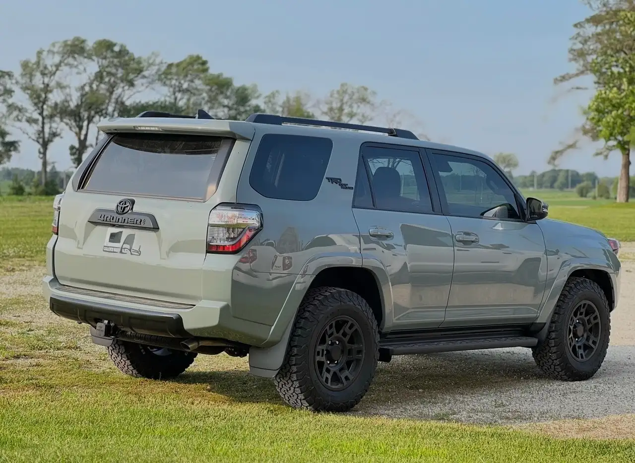 Toyota 4-Runner снимка Toyota 4-Runner