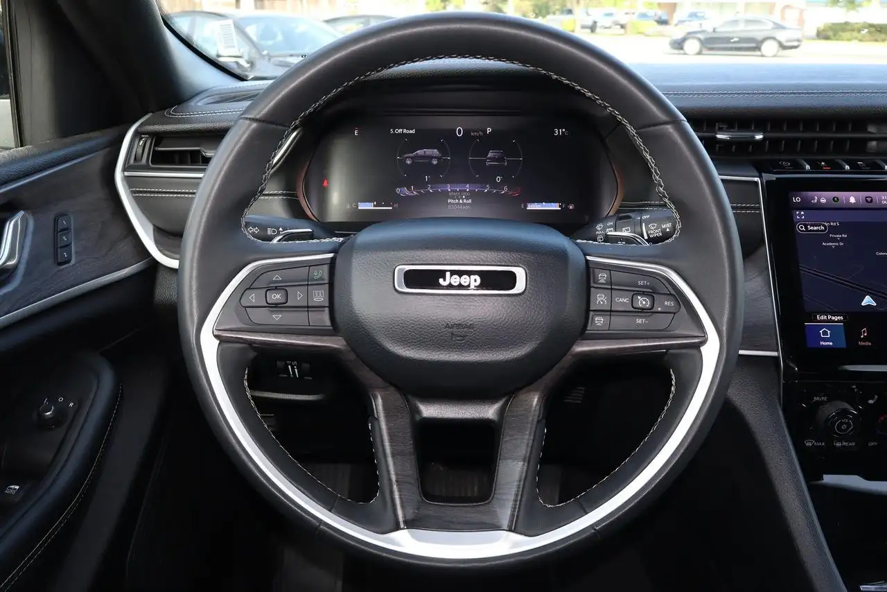 Jeep Grand Cherokee photo Jeep Grand Cherokee