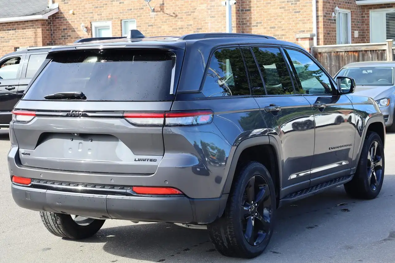 Jeep Grand Cherokee photo Jeep Grand Cherokee