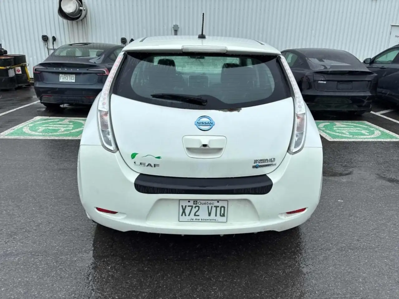 Nissan Leaf photo Nissan Leaf