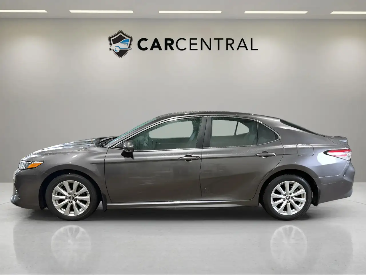 Toyota Camry снимка Toyota Camry