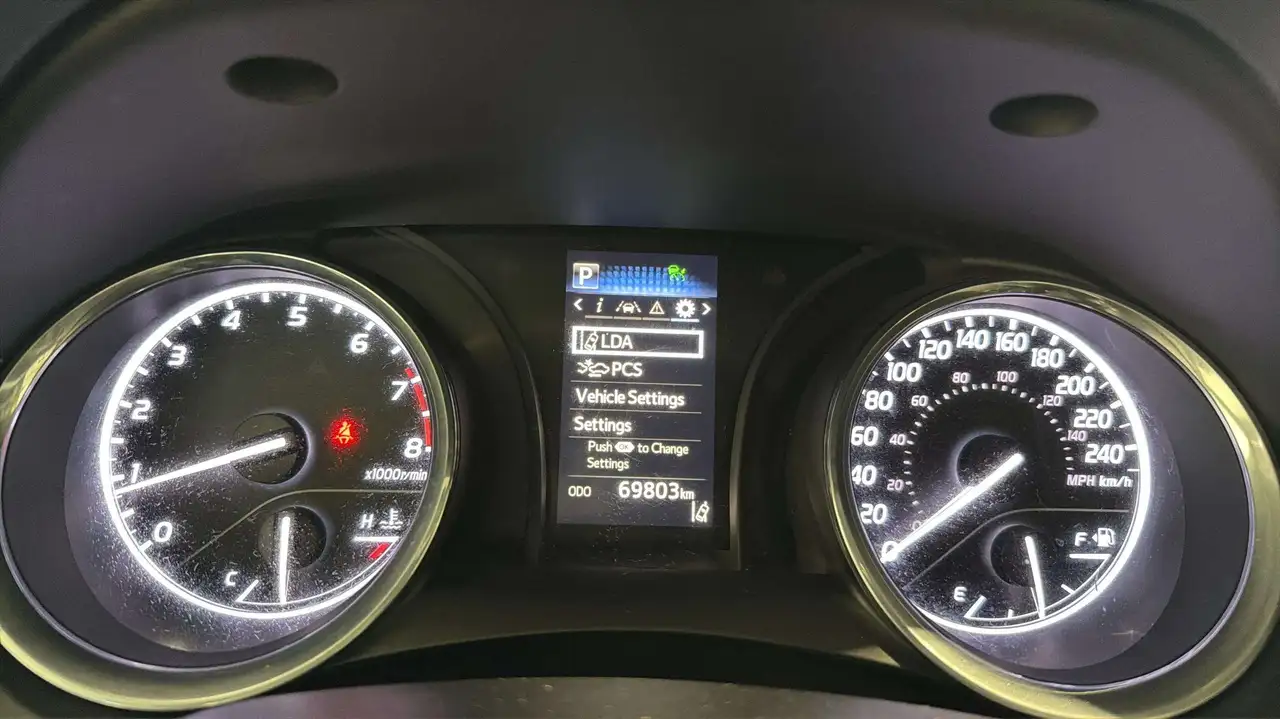 Toyota Camry снимка Toyota Camry