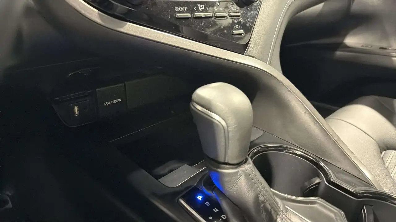 Toyota Camry снимка Toyota Camry