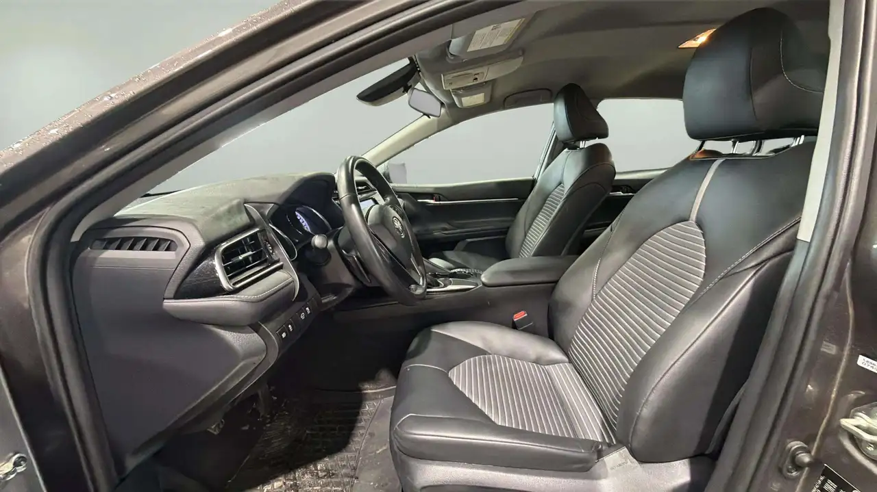 Toyota Camry снимка Toyota Camry