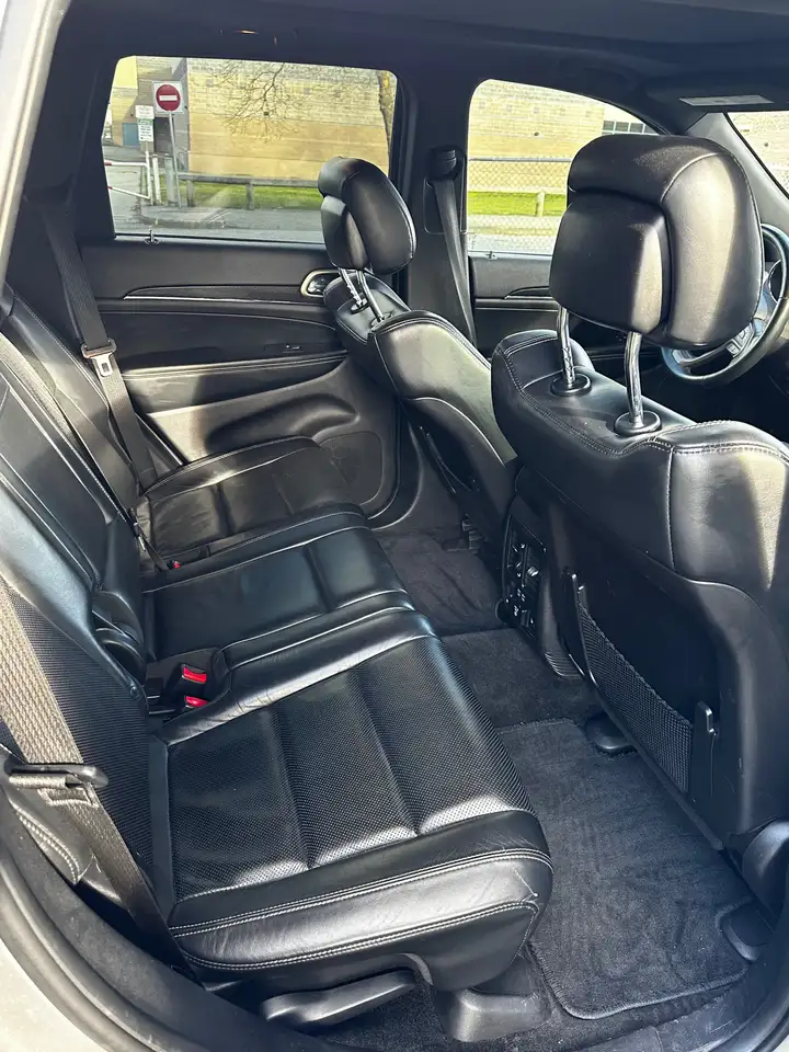 Jeep Grand Cherokee снимка Jeep Grand Cherokee