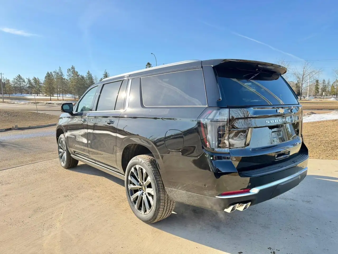 Chevrolet Suburban снимка Chevrolet Suburban