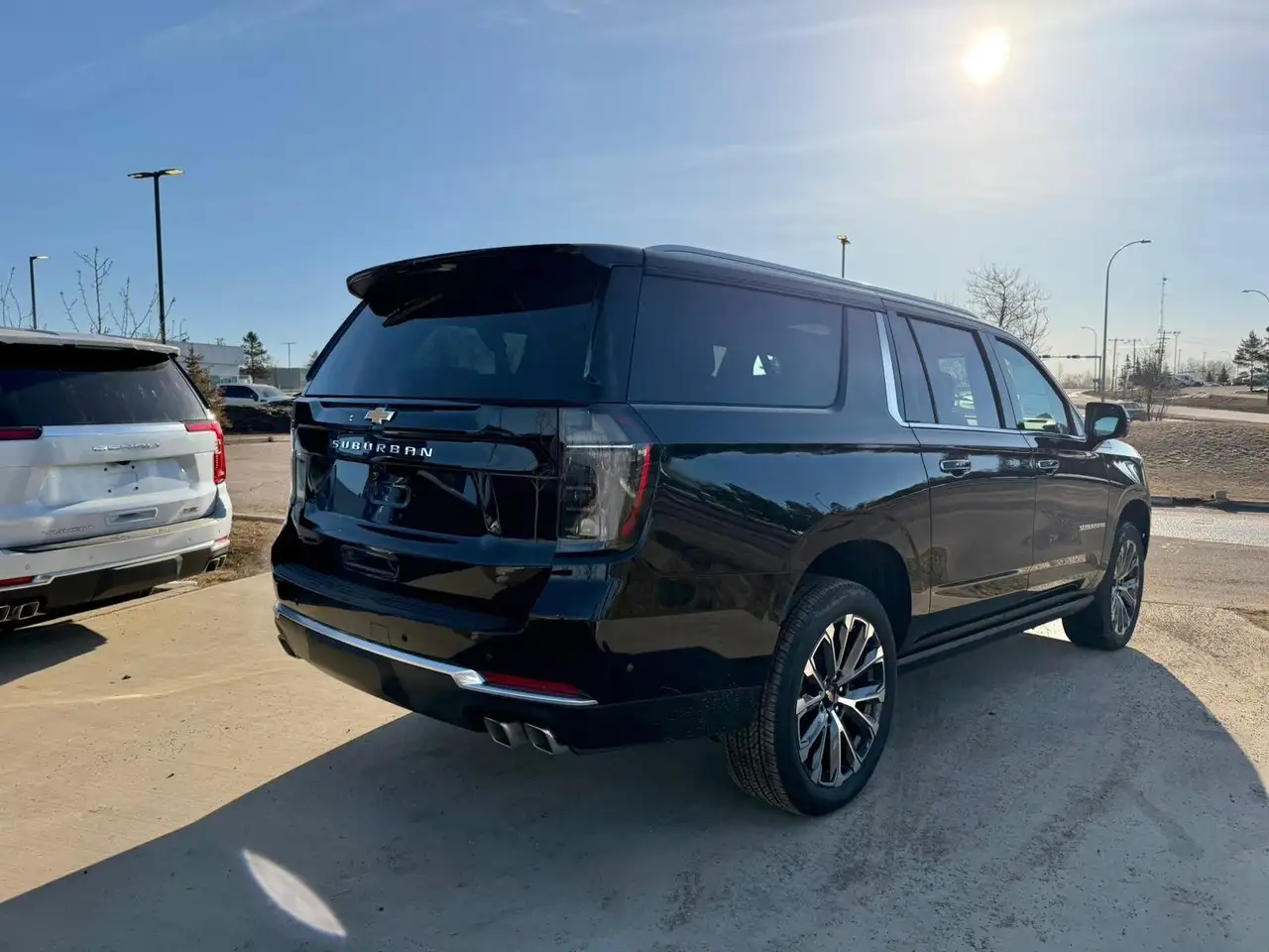 Chevrolet Suburban снимка Chevrolet Suburban