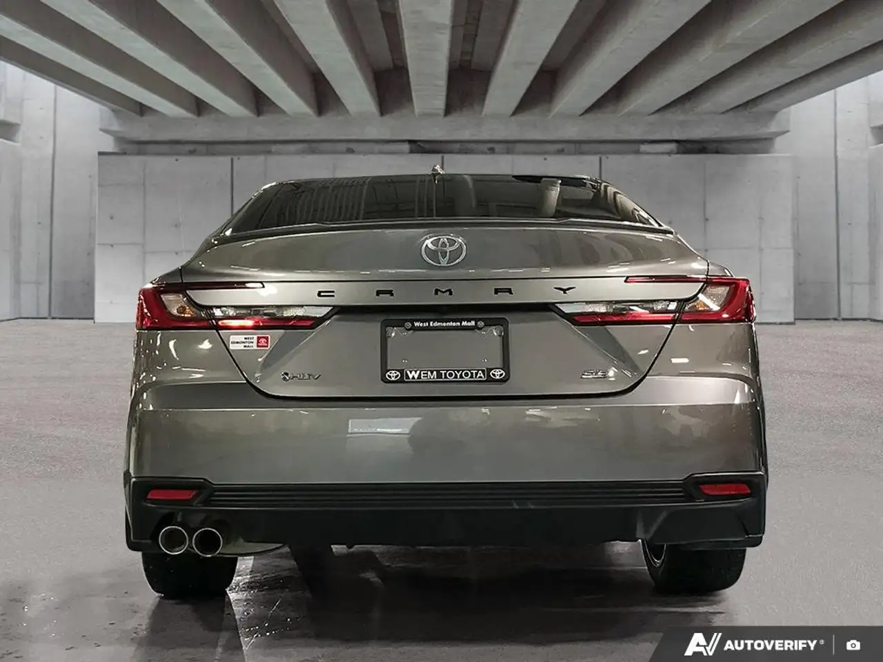 Toyota Camry снимка Toyota Camry