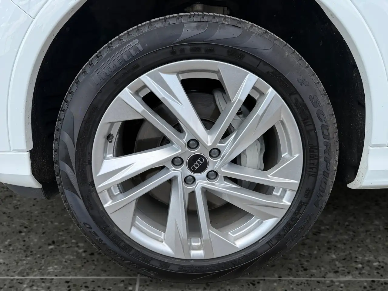 Audi Q7 снимка Audi Q7