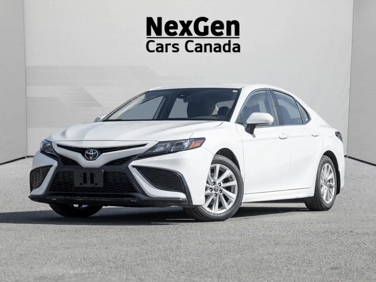 Toyota Camry снимка Toyota Camry