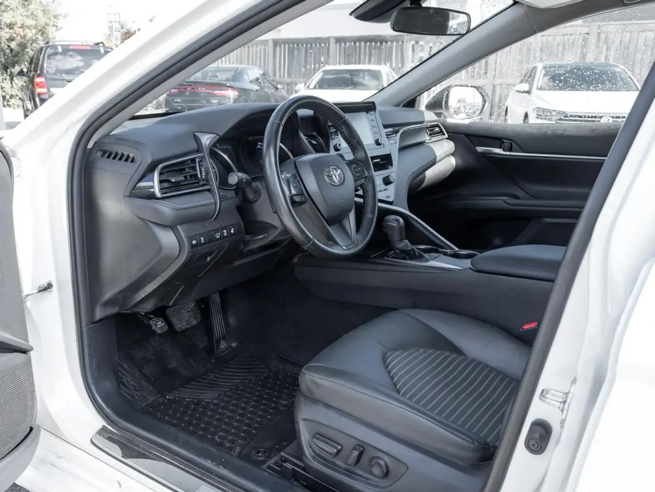 Toyota Camry снимка Toyota Camry