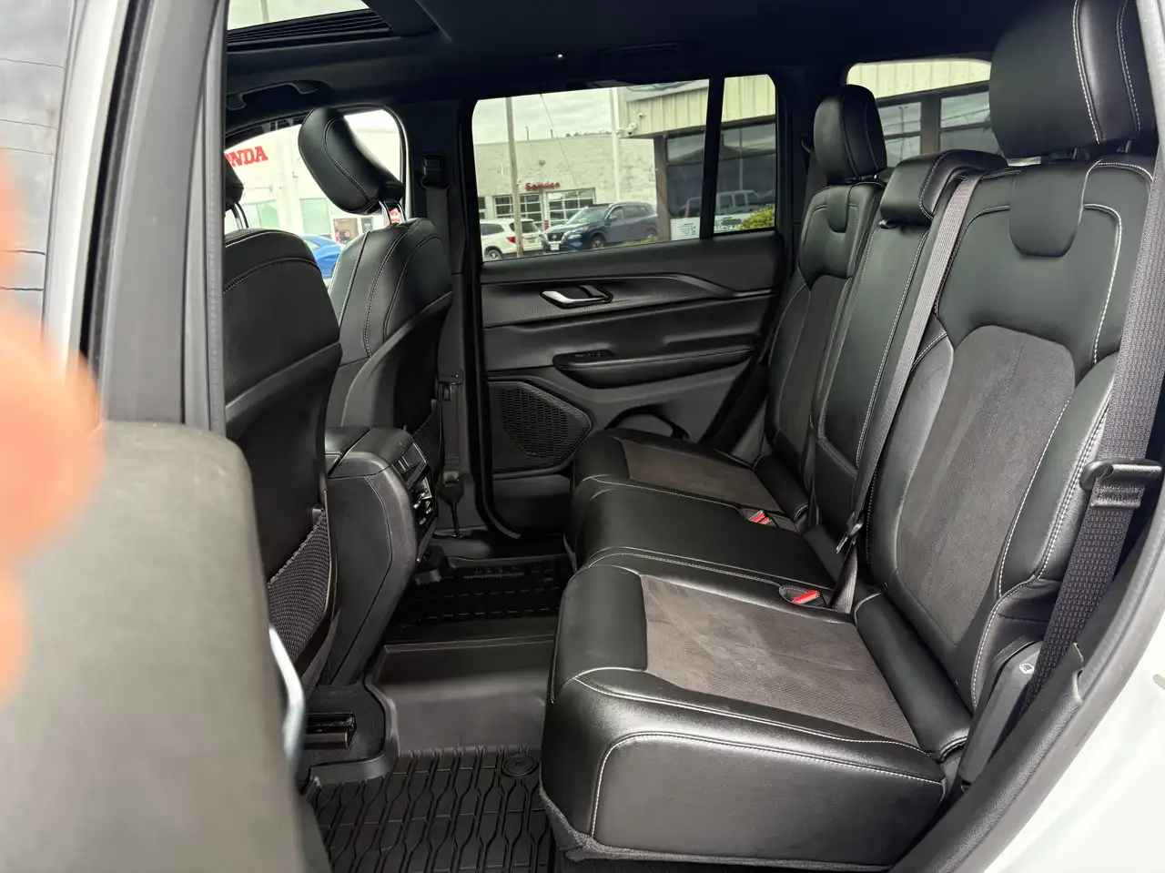 Jeep Grand Cherokee photo Jeep Grand Cherokee