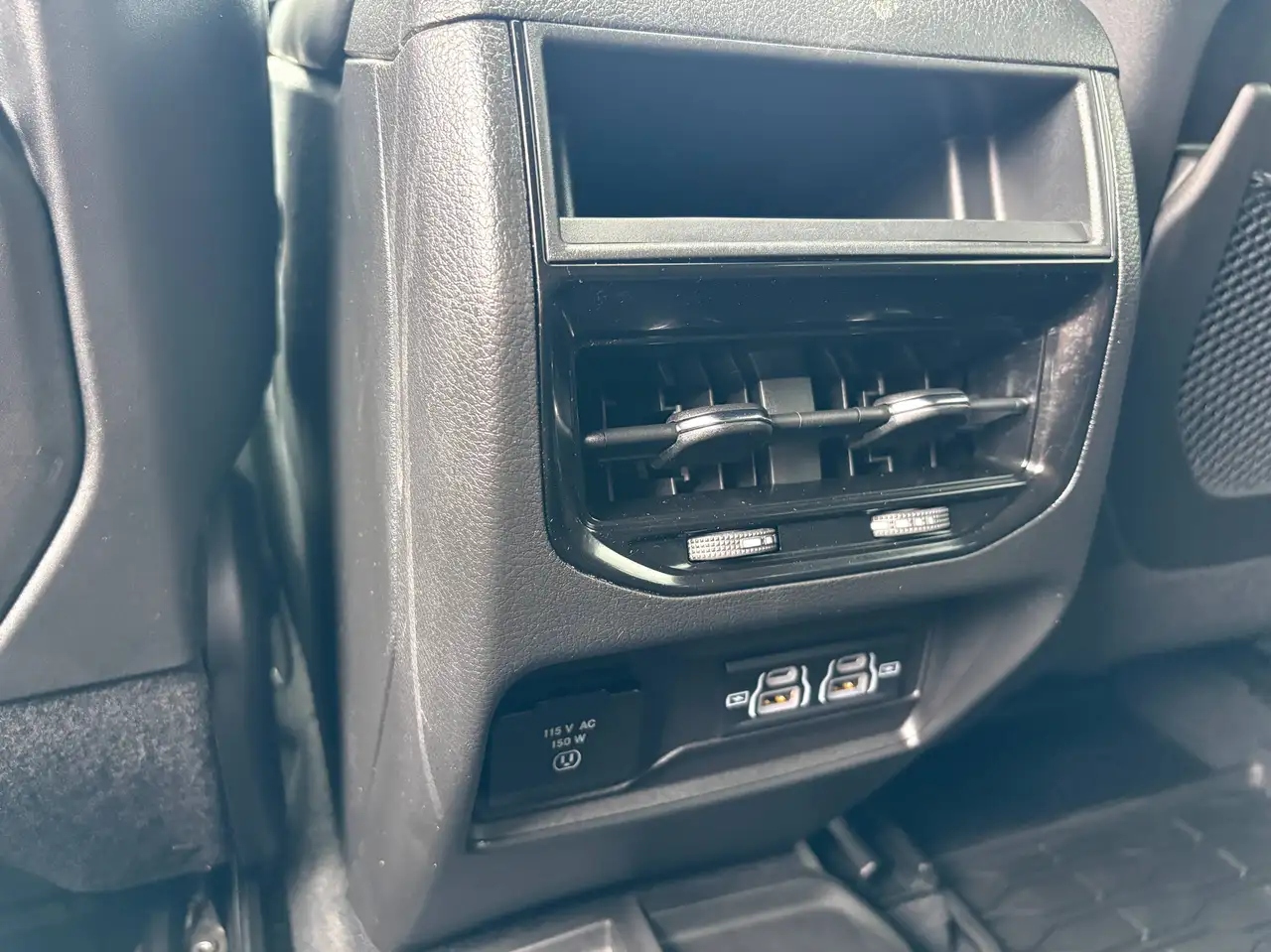 Jeep Grand Cherokee photo Jeep Grand Cherokee