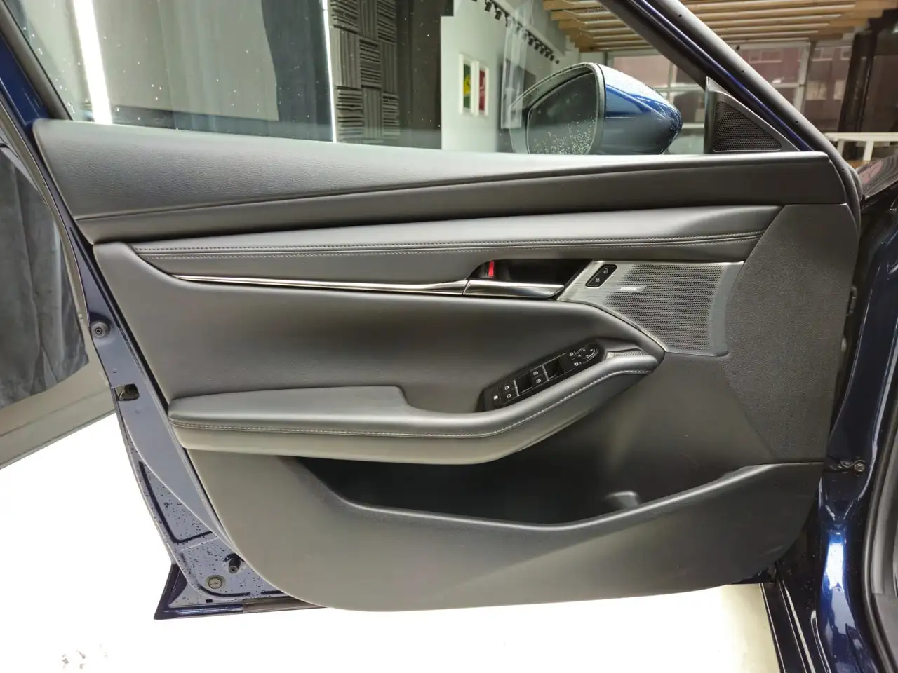 Mazda 3 снимка Mazda 3