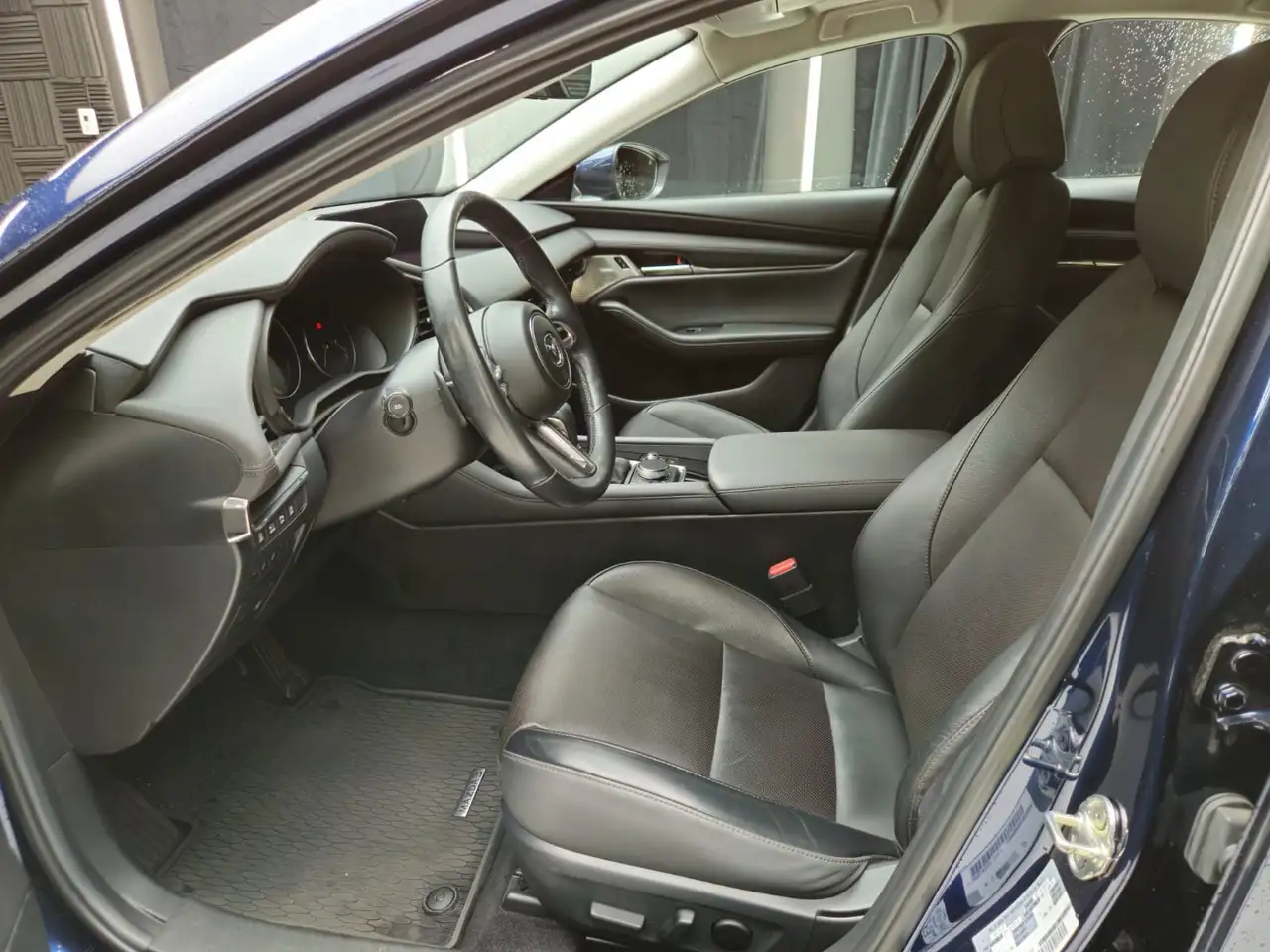 Mazda 3 снимка Mazda 3