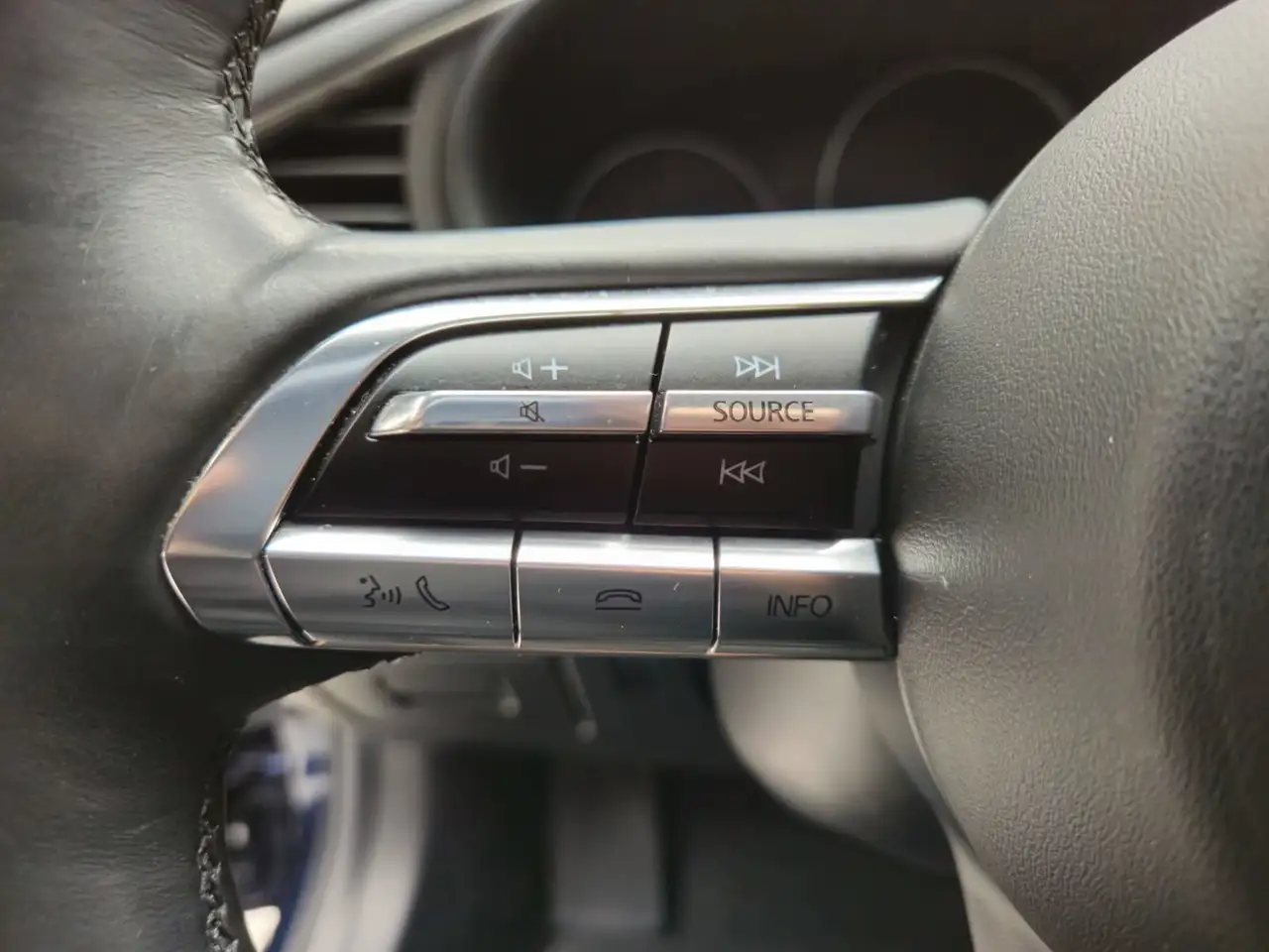 Mazda 3 снимка Mazda 3
