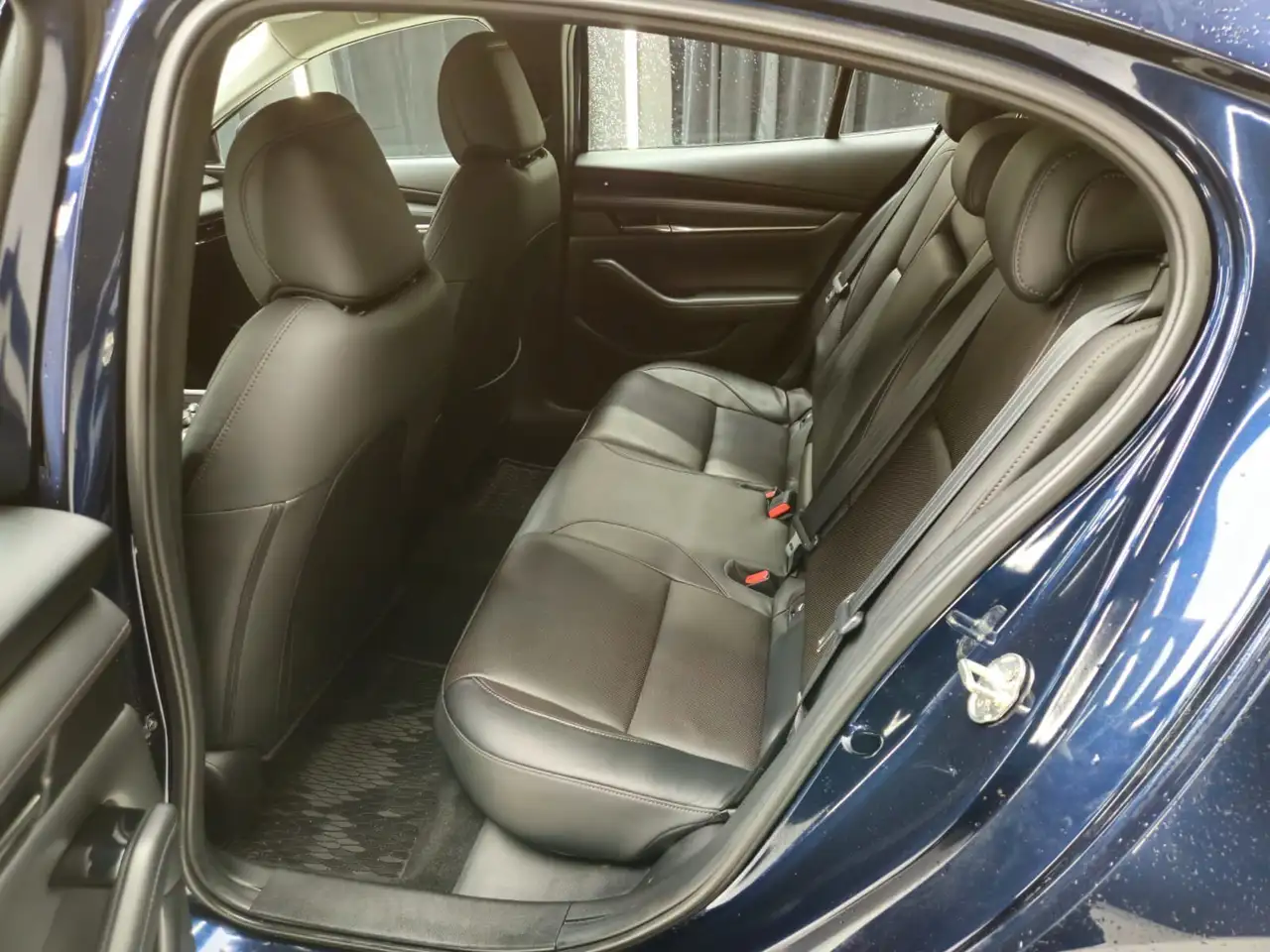 Mazda 3 снимка Mazda 3