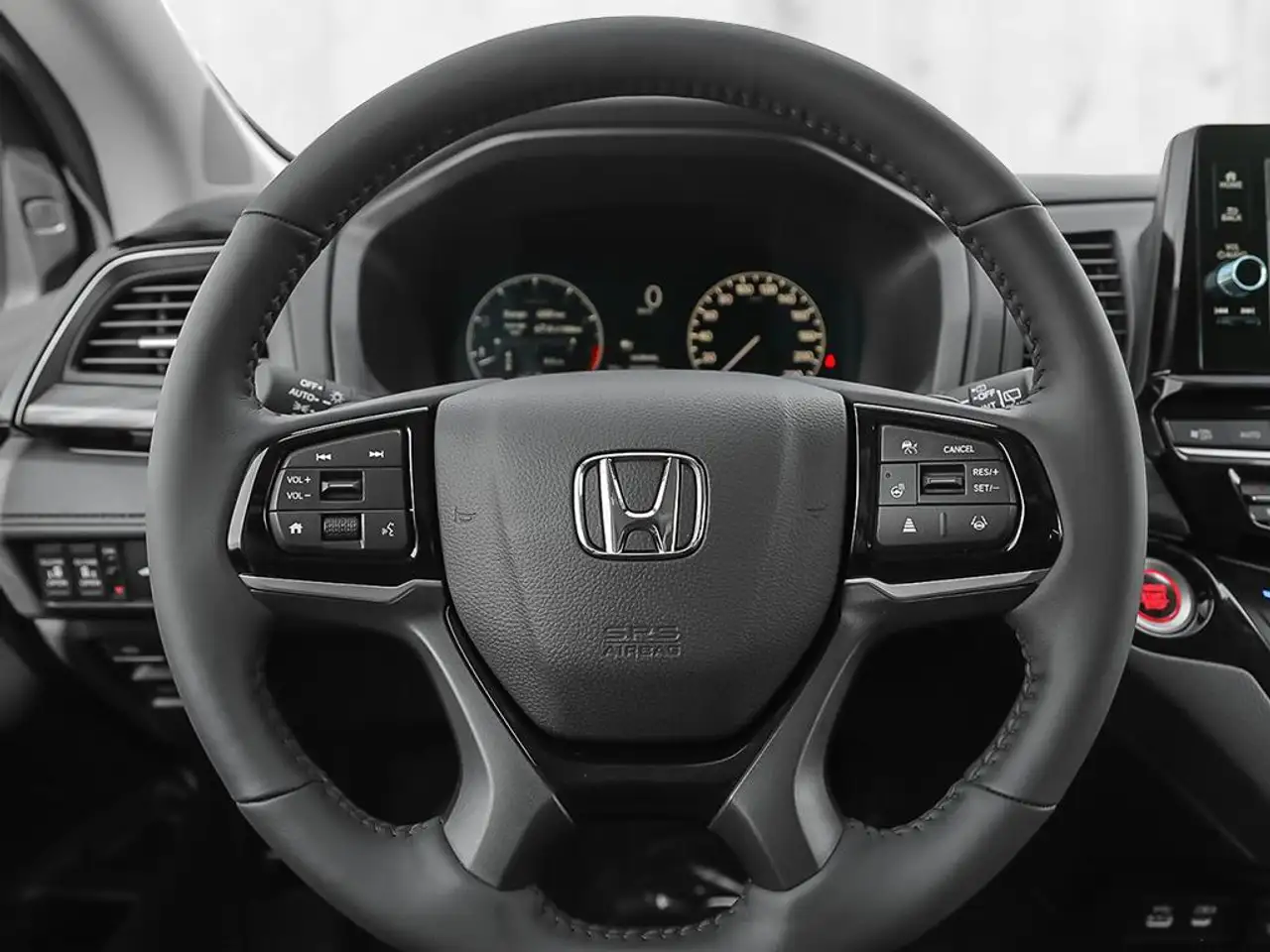 Honda Odyssey снимка Honda Odyssey
