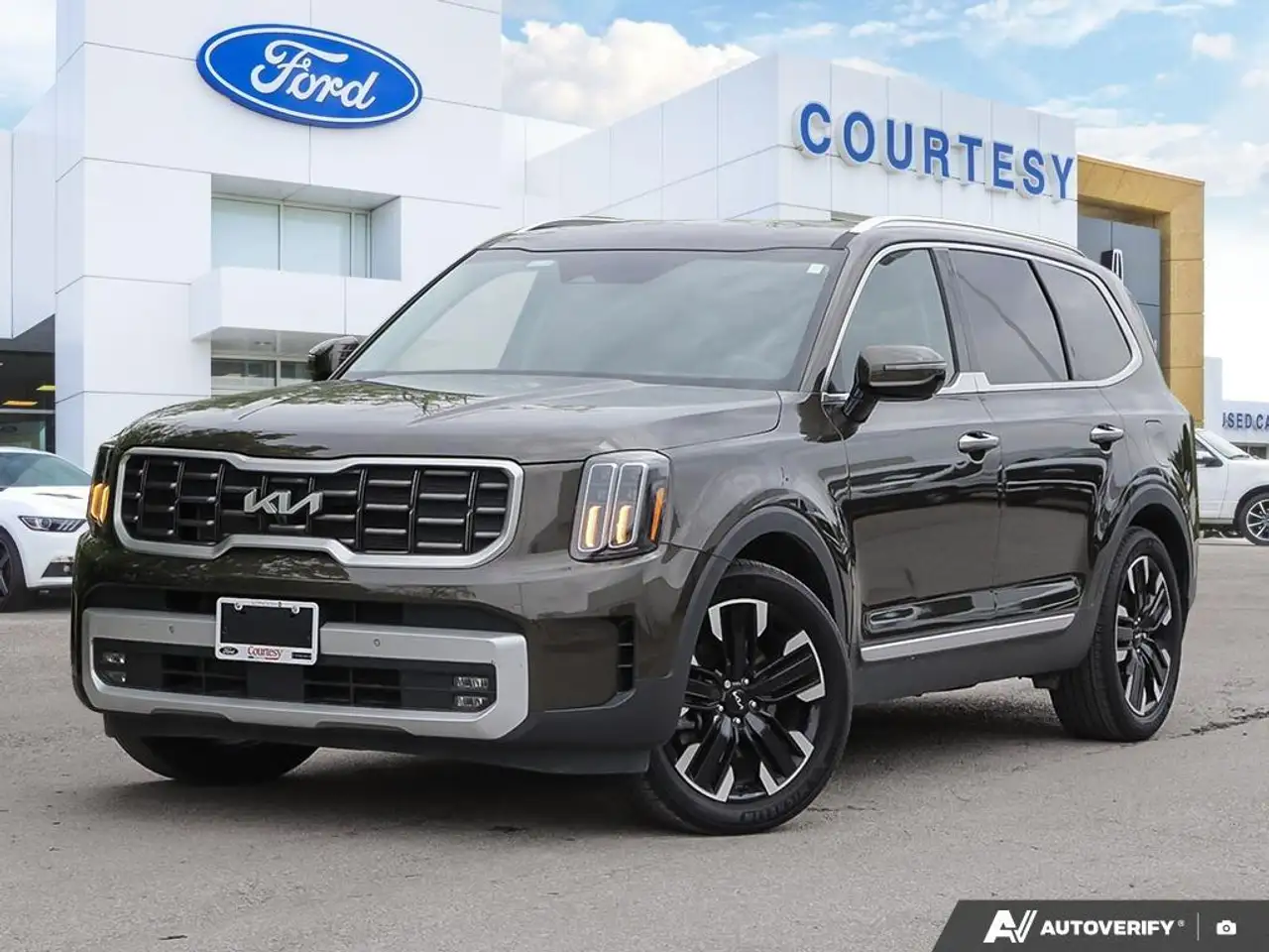 Kia Telluride снимка Kia Telluride