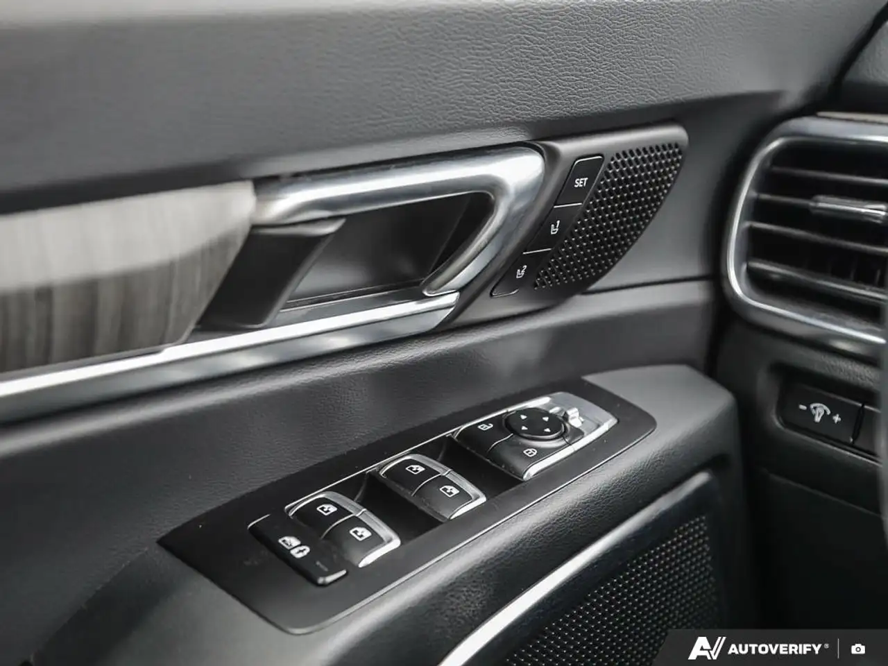 Kia Telluride снимка Kia Telluride