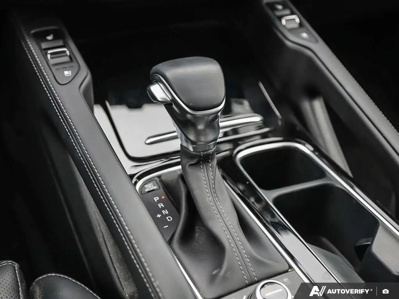 Kia Telluride снимка Kia Telluride
