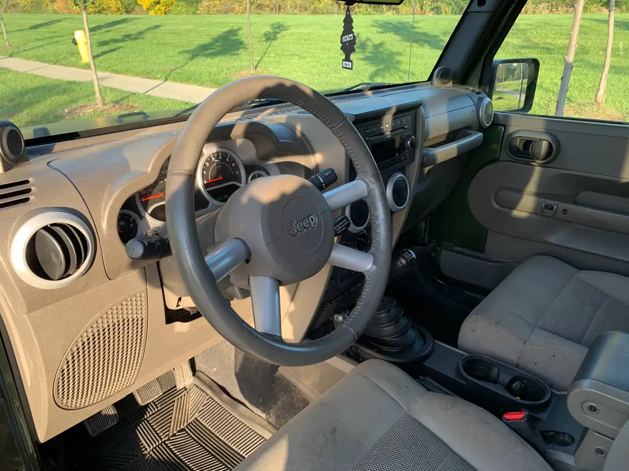 Jeep Wrangler снимка Jeep Wrangler