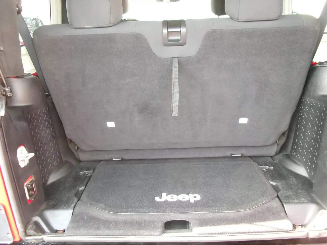 Jeep Wrangler photo Jeep Wrangler