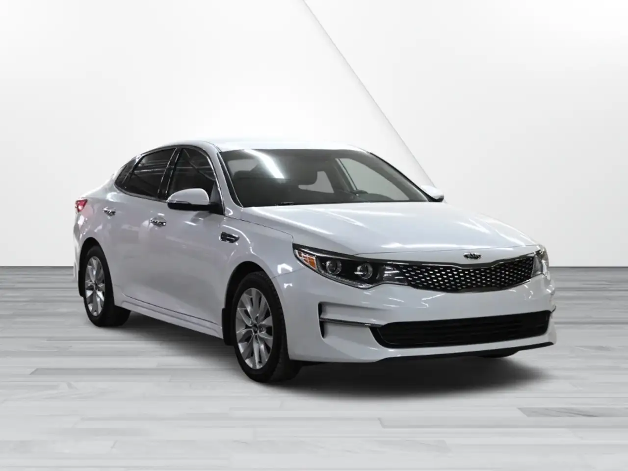 Kia Optima снимка Kia Optima