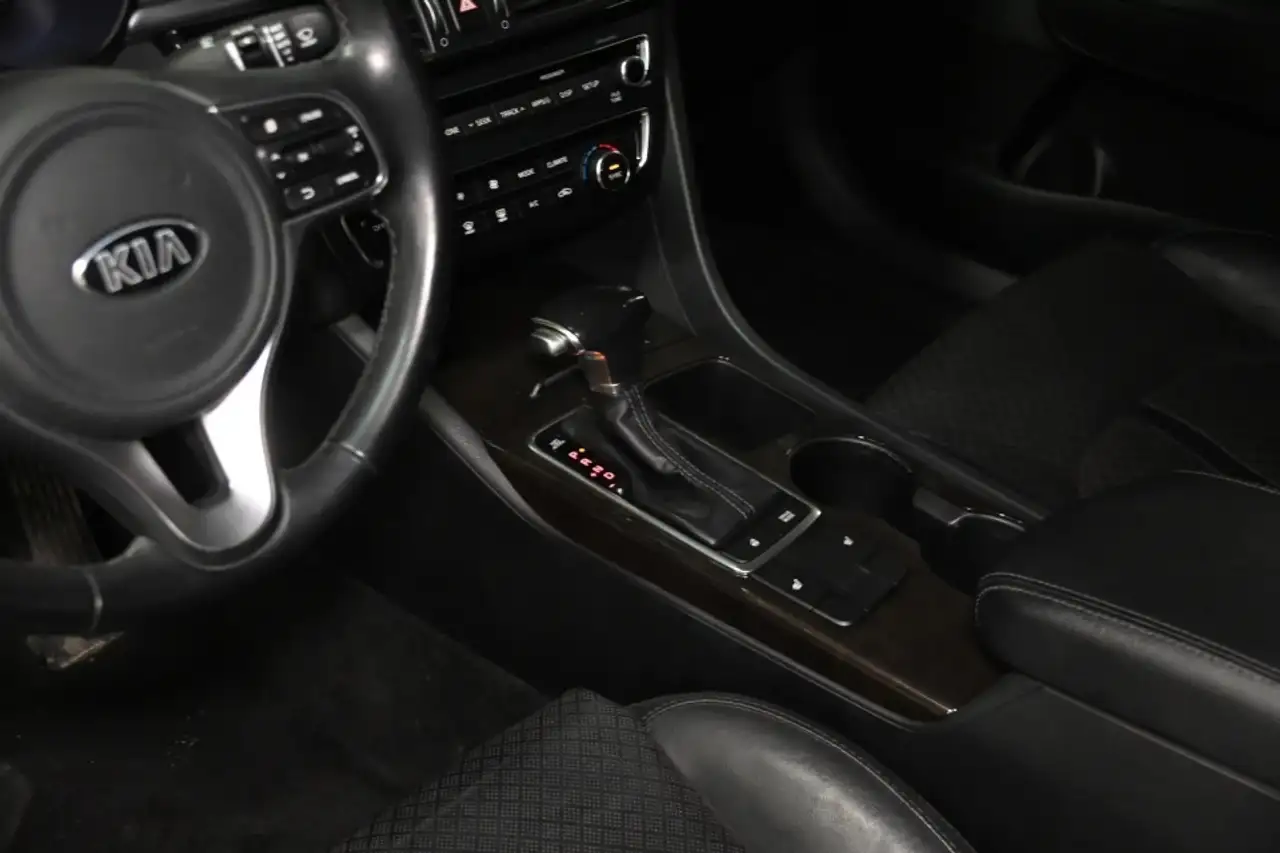 Kia Optima снимка Kia Optima