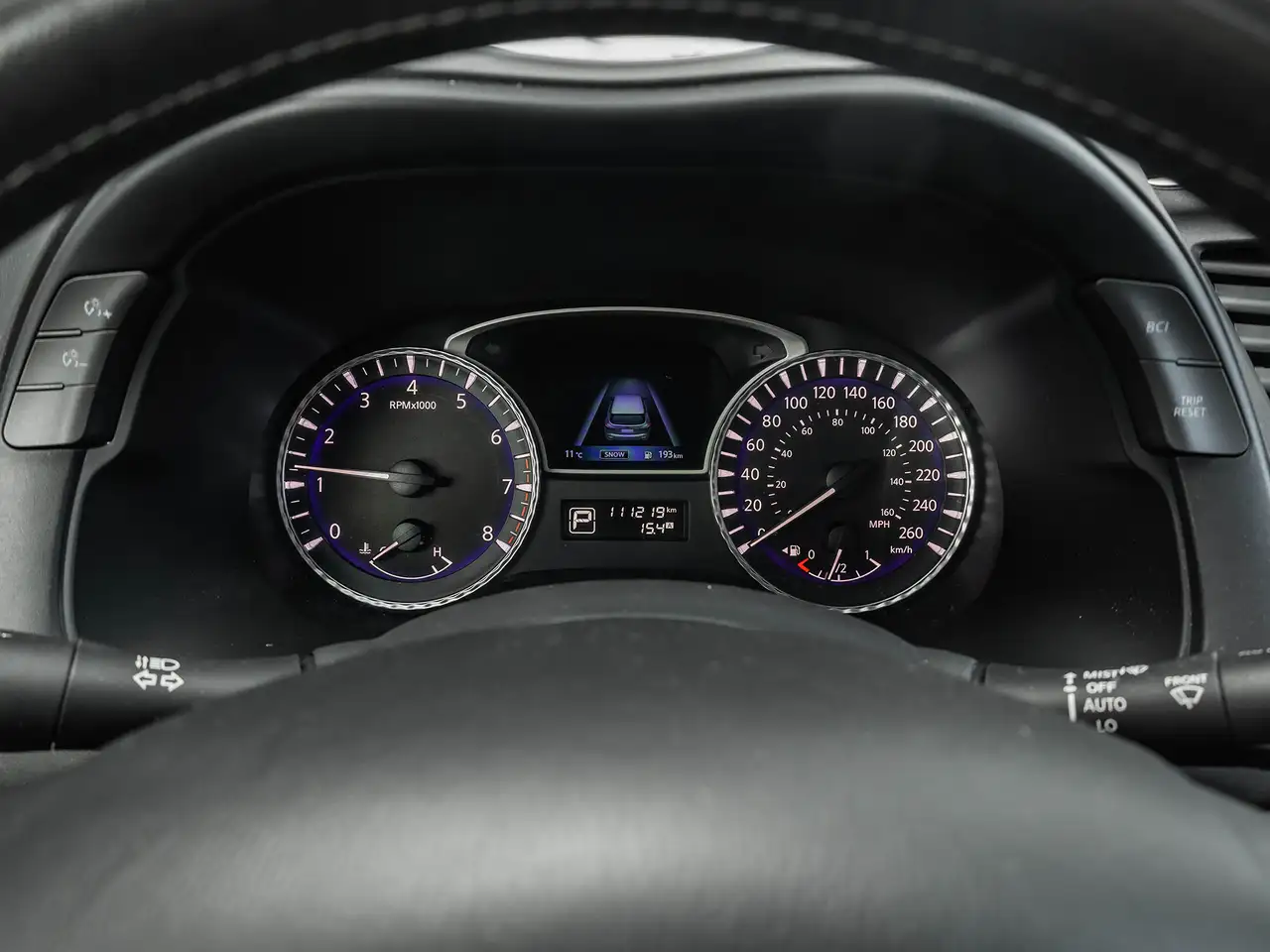 Infiniti QX60 снимка Infiniti QX60