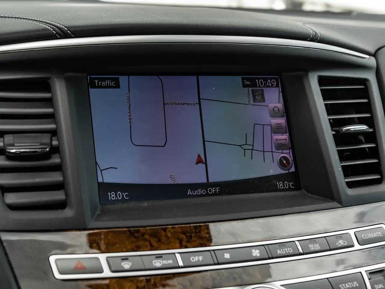 Infiniti QX60 снимка Infiniti QX60