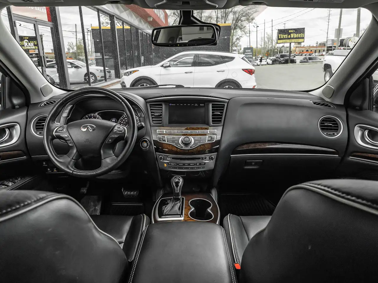 Infiniti QX60 снимка Infiniti QX60
