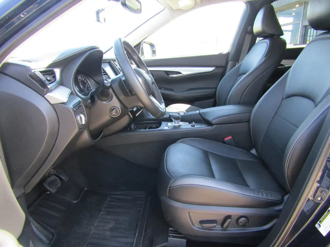 Infiniti QX50 снимка Infiniti QX50