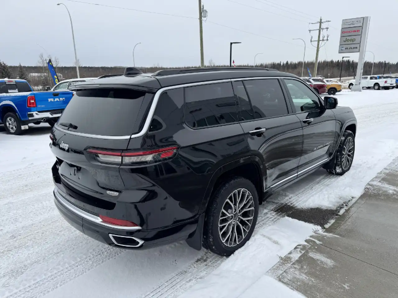 Jeep Grand Cherokee снимка Jeep Grand Cherokee