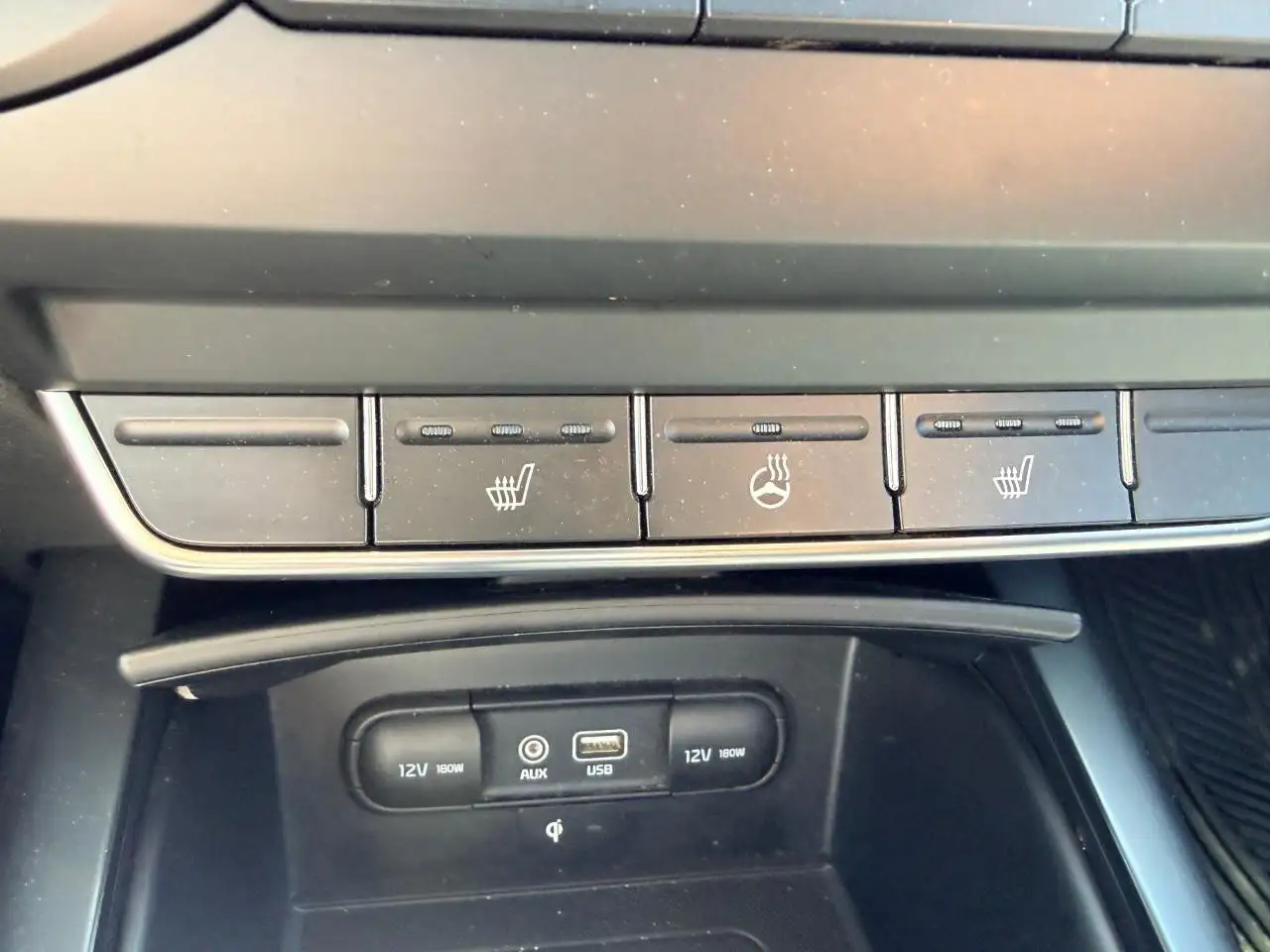 Kia Sorento photo Kia Sorento